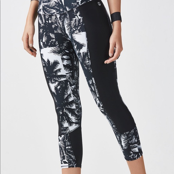 Fabletics Pants - NWT Fabletics Penzy Capri